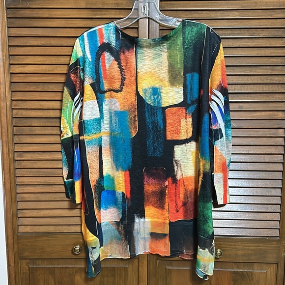 Abstract Multicolor Women's Top - Picture 6 of 7